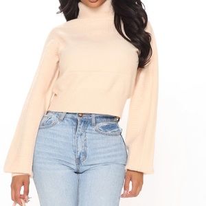 🆕 FN Cropped Turtleneck Sweater